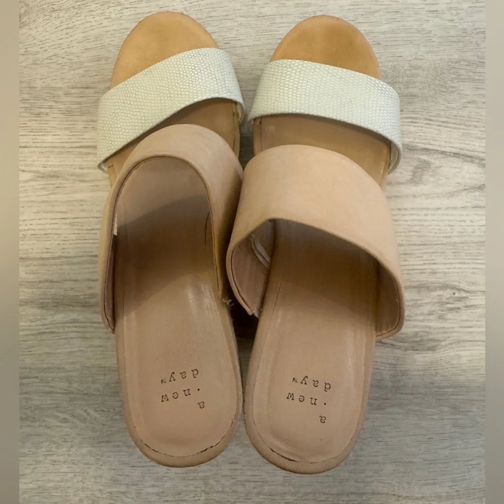 A New Day Women's Tan and Cream Slide wedge sandals